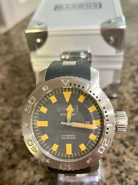 Barbos Stingray dive watch